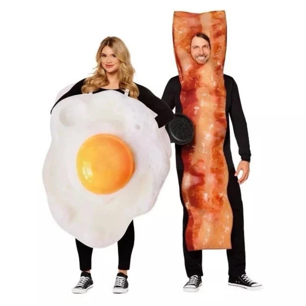 Spirit Halloween Adult BACON AND EGGS Couples Costume S/M BRAND NEW NWOT